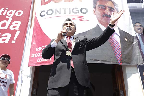 Elige Honorable Consejo a Octavio Castillo Acosta como nuevo rector 7